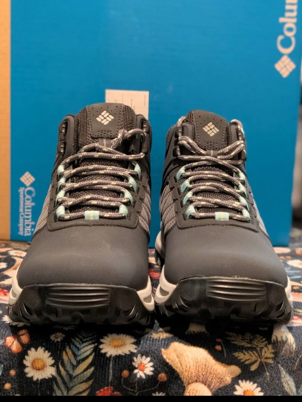 🆕 Women's SIZE 9 Columbia Transverse Waterproof Mid Top Hiking Boots